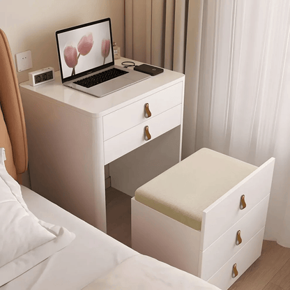 Ivory – Sminkebord med sammenleggbart speil